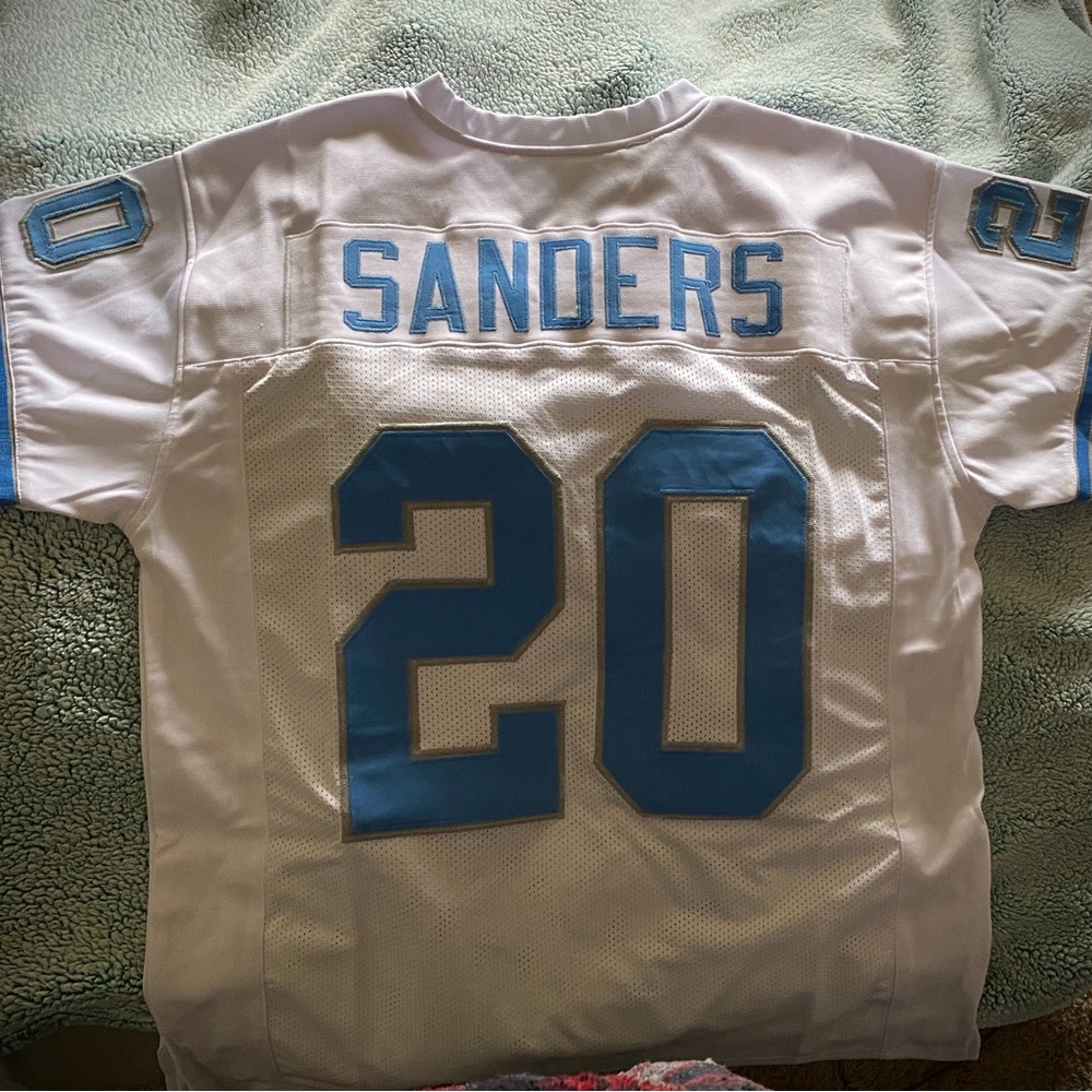 New 2 athletic jerseys Detroit colors. Sanders and Stafford names. 2X size